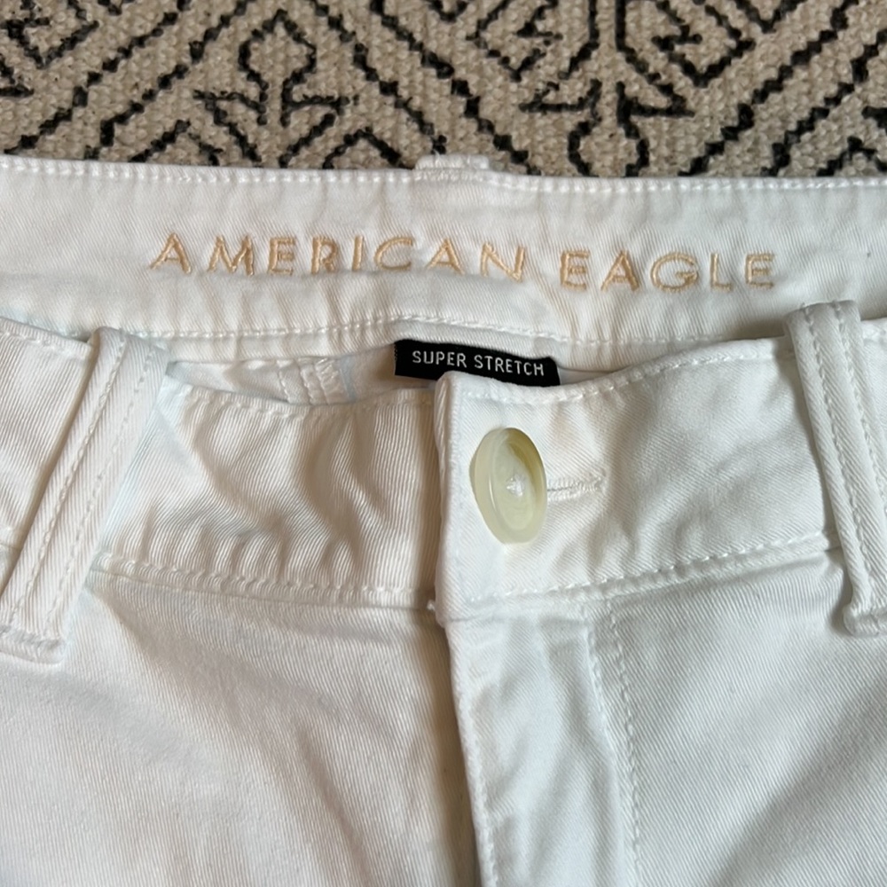 American Eagle Outfitters Midi Shorts Size 2 - Picture 2 of 5